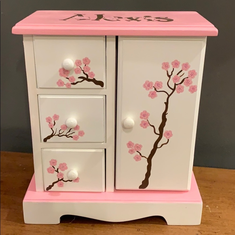 Wood personalized jewelry box musical “Alexis”